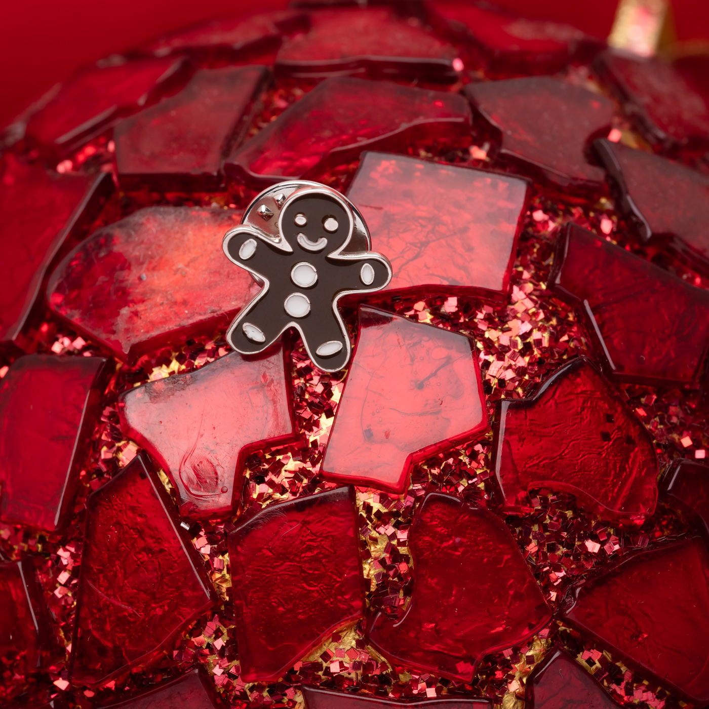 Gingerbread pin