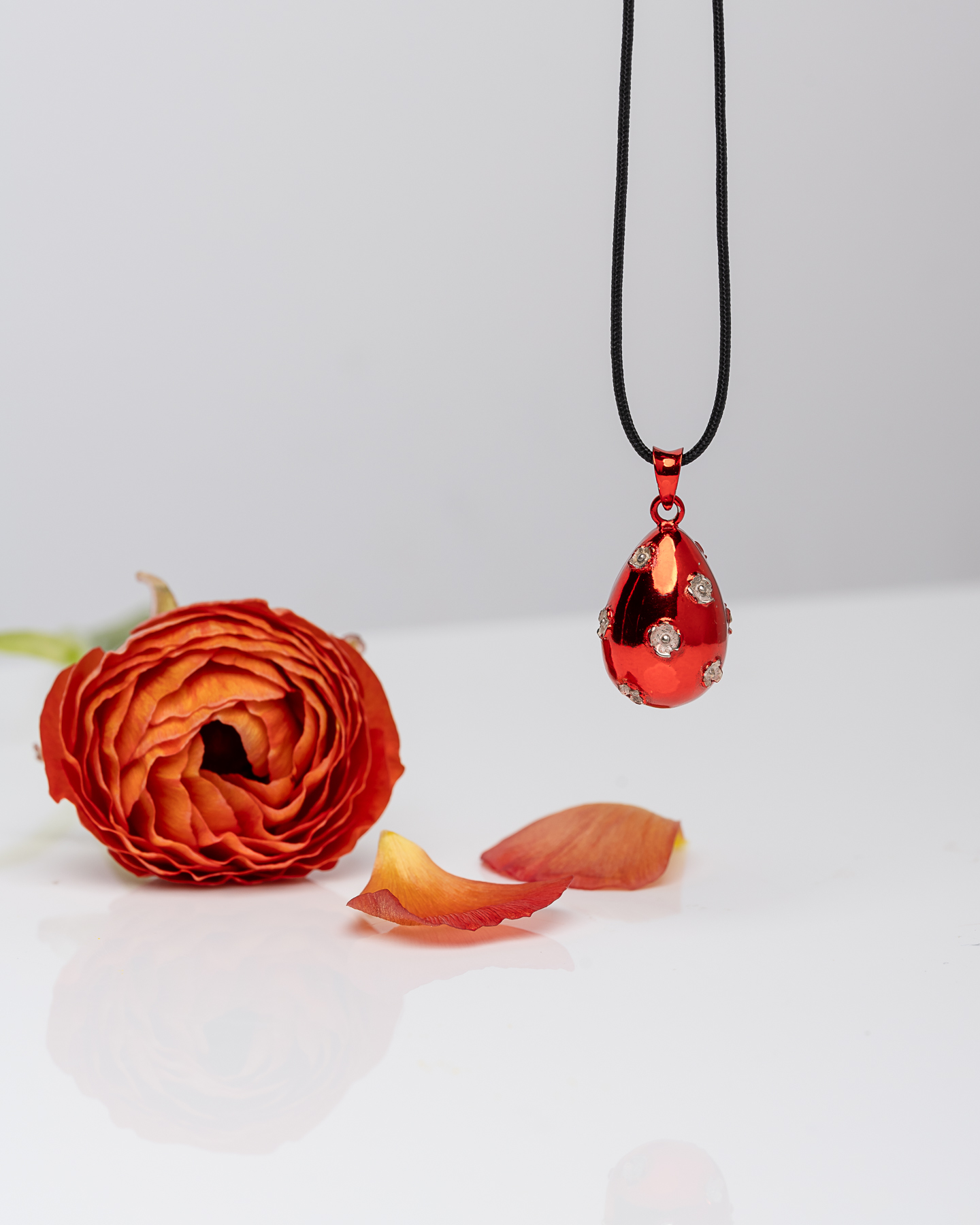 Ασημένιο Αυγό 925 με Λουλουδάκια - Image 2