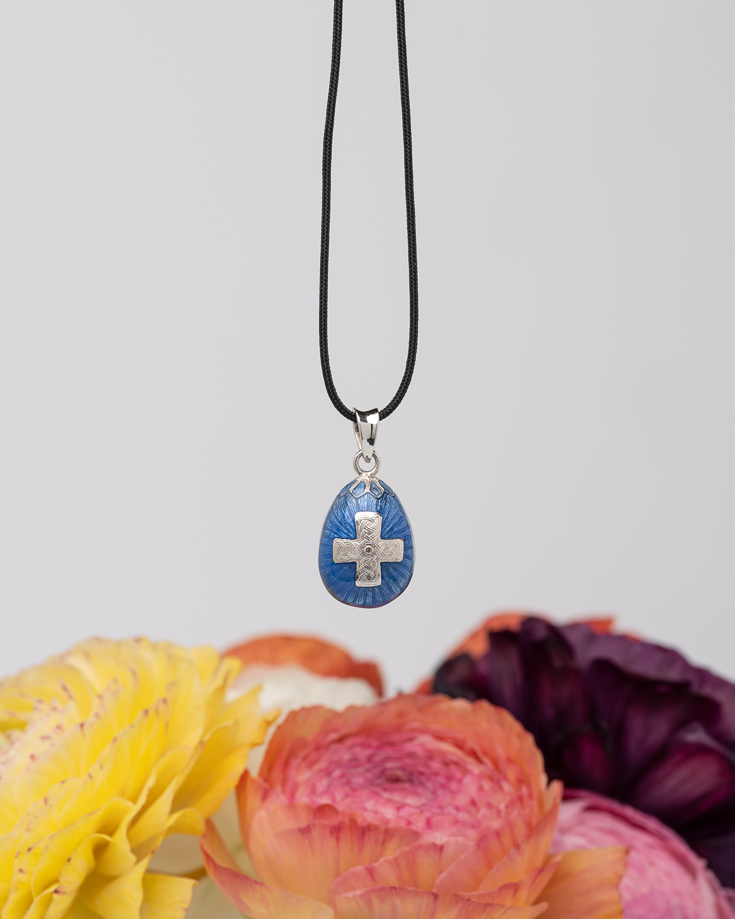 Αυγουλάκι Μενταγιόν Ασήμι 925 με Διαφανές Σμάλτο & Διακοσμητικό Στοιχείο – Με Κορδόνι - Image 4